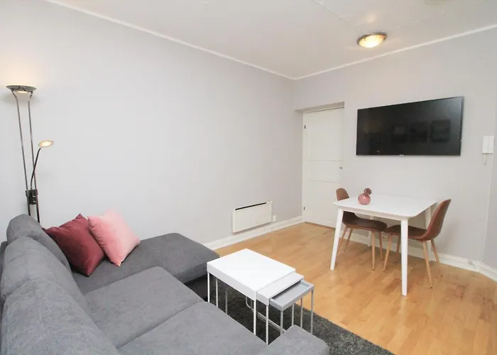 Nordic Host - City Center 2 Bed / 2 Bath - Skippergata - 3 Minutes From Station